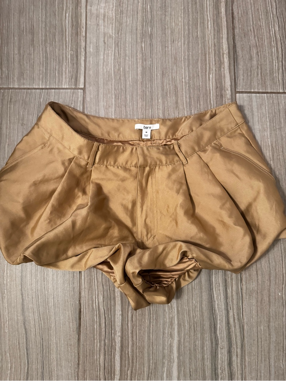 BUBBLE HEM SHORTS